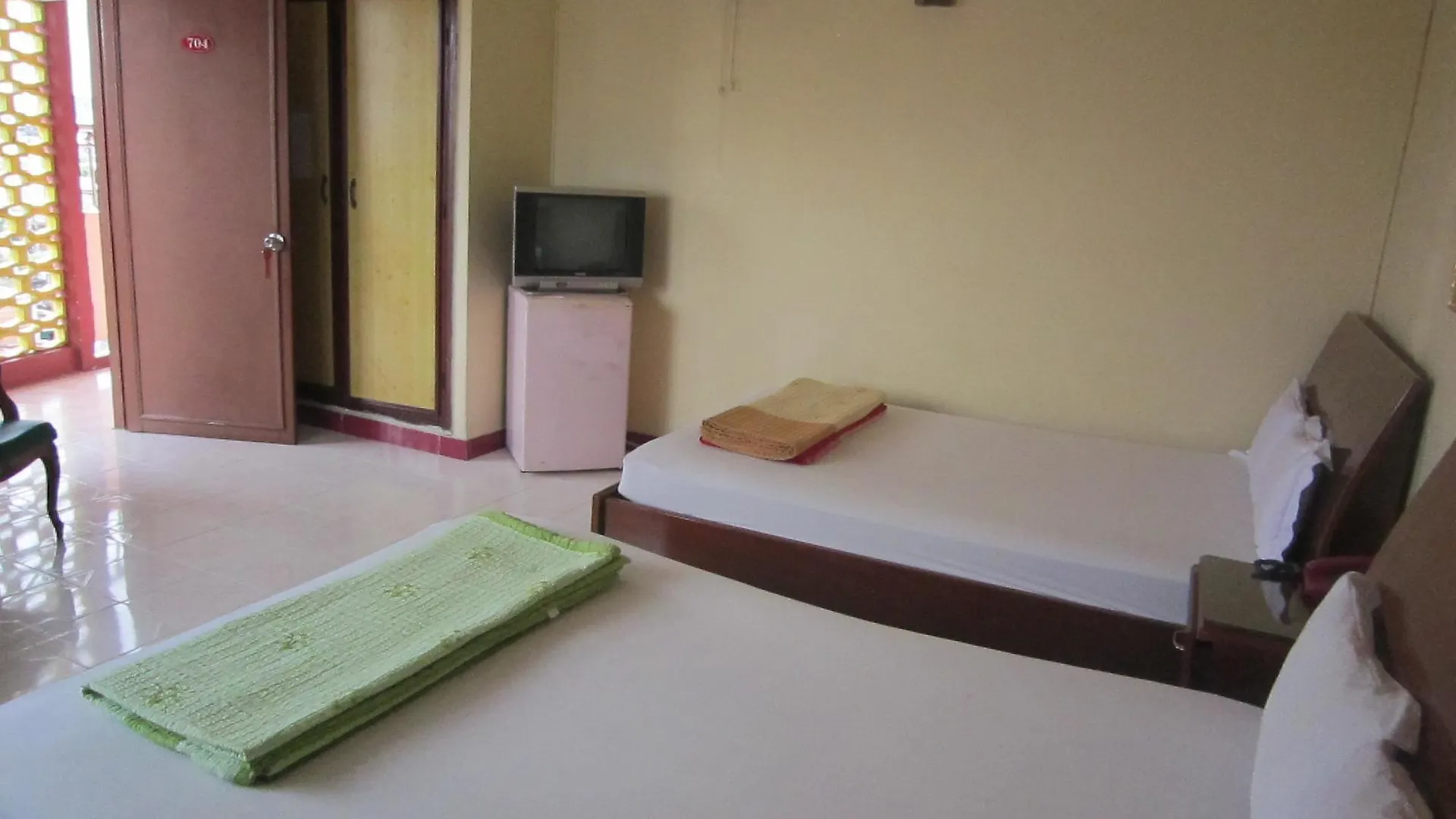 Hotel Khach San Hanh Long Ho Chi Minh City