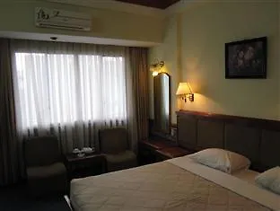 Khach San Hanh Long Ho Chi Minh-staden Hotell